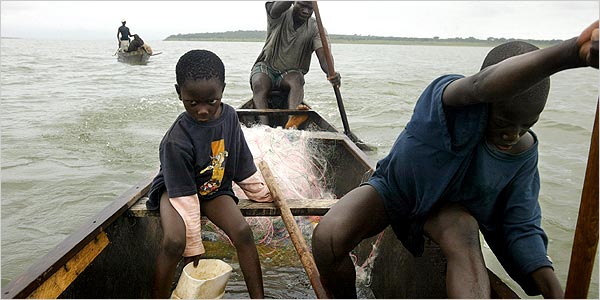 Africa’s World of Forced Labor, in a 6-Year-Old’s Eyes